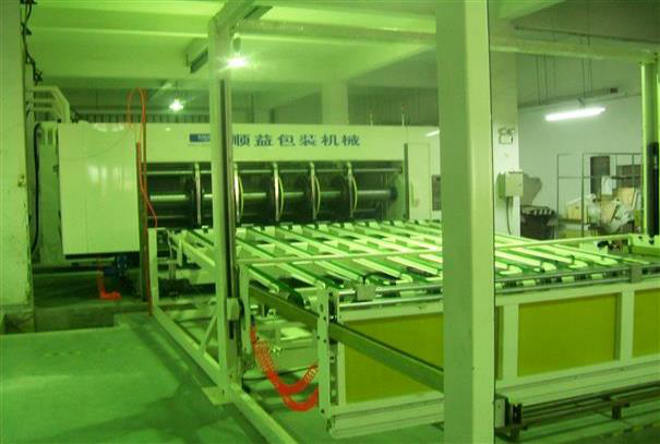 全自動(dòng)雙色紙箱印刷開槽機(jī)
